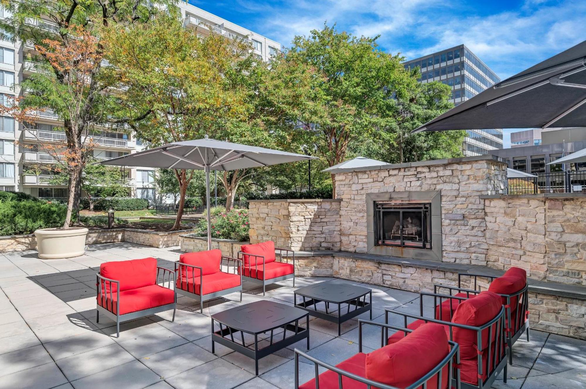 Beautiful 2Br Apartment At Crystal City With Gym Arlington Exteriér fotografie