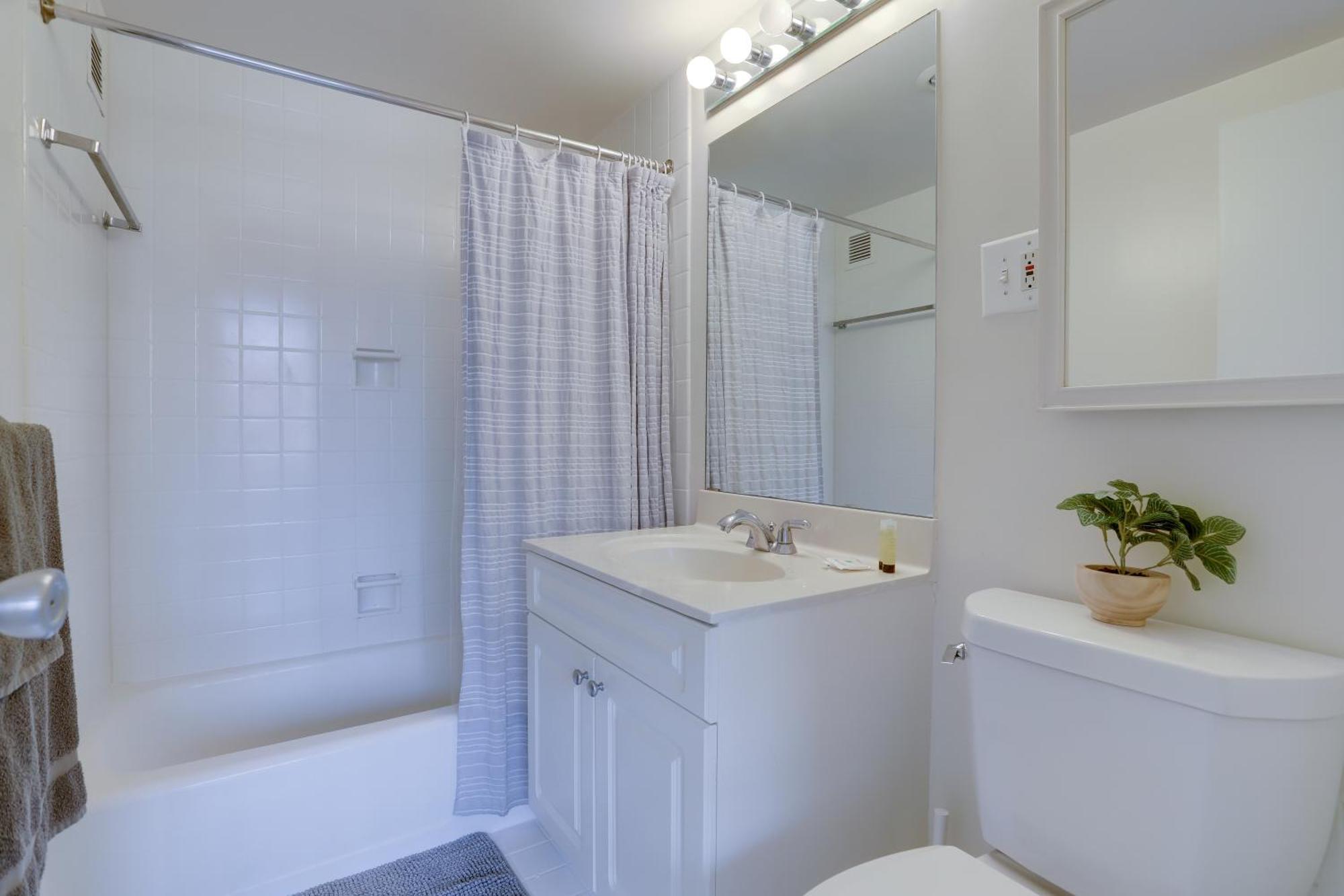 Beautiful 2Br Apartment At Crystal City With Gym Arlington Exteriér fotografie