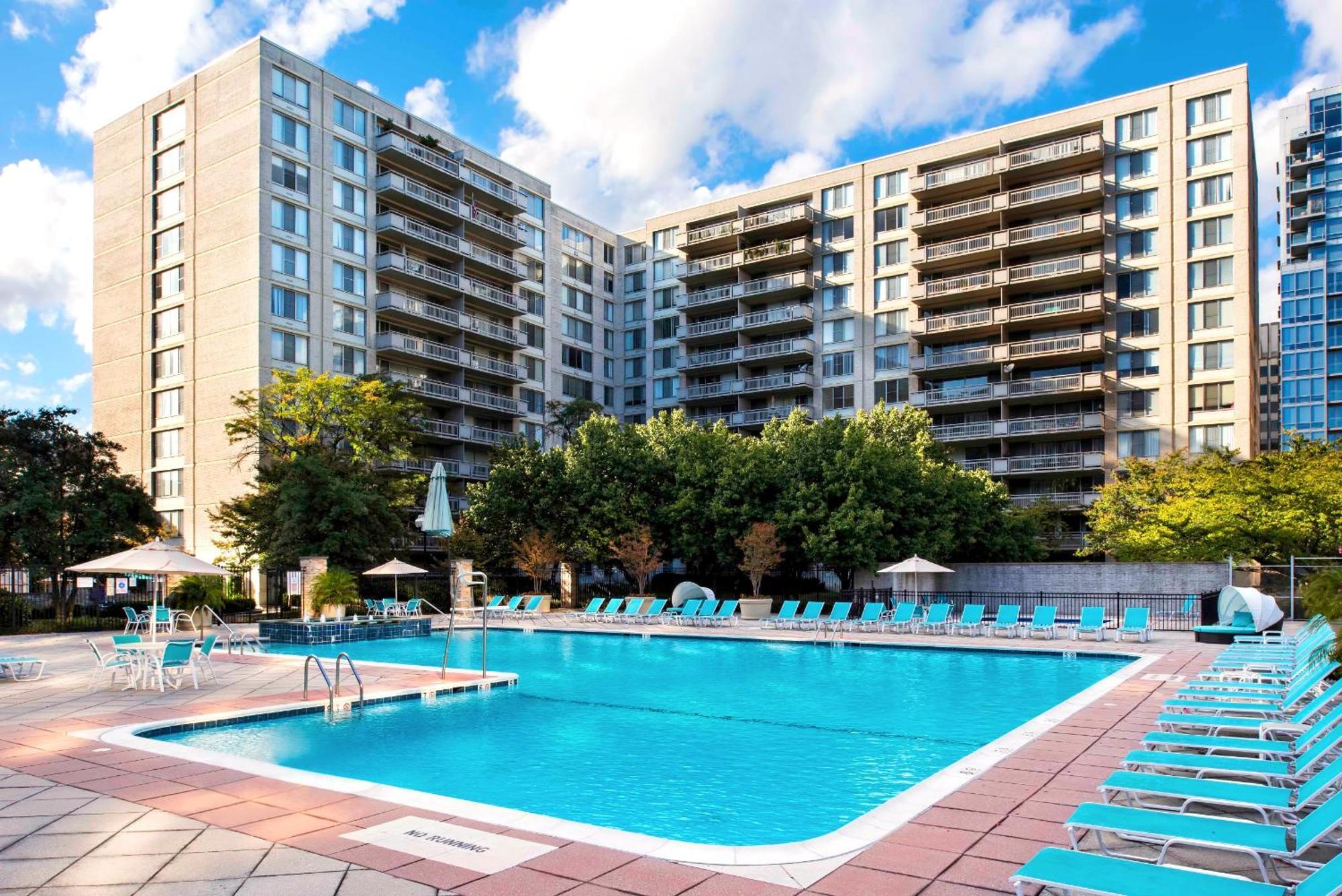 Beautiful 2Br Apartment At Crystal City With Gym Arlington Exteriér fotografie